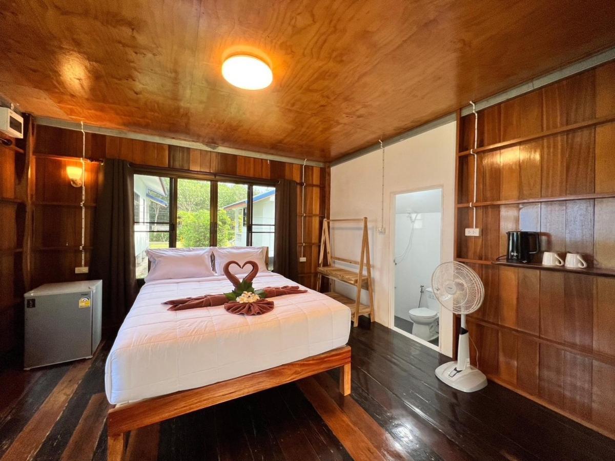 Koh Jum Paradise Resort Екстер'єр фото