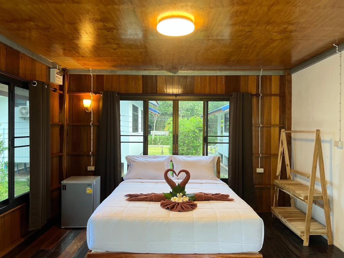 Koh Jum Paradise Resort Екстер'єр фото